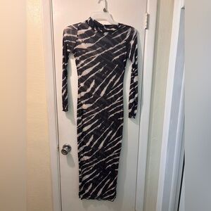 Stylish Black and White Tie-Dye Dress